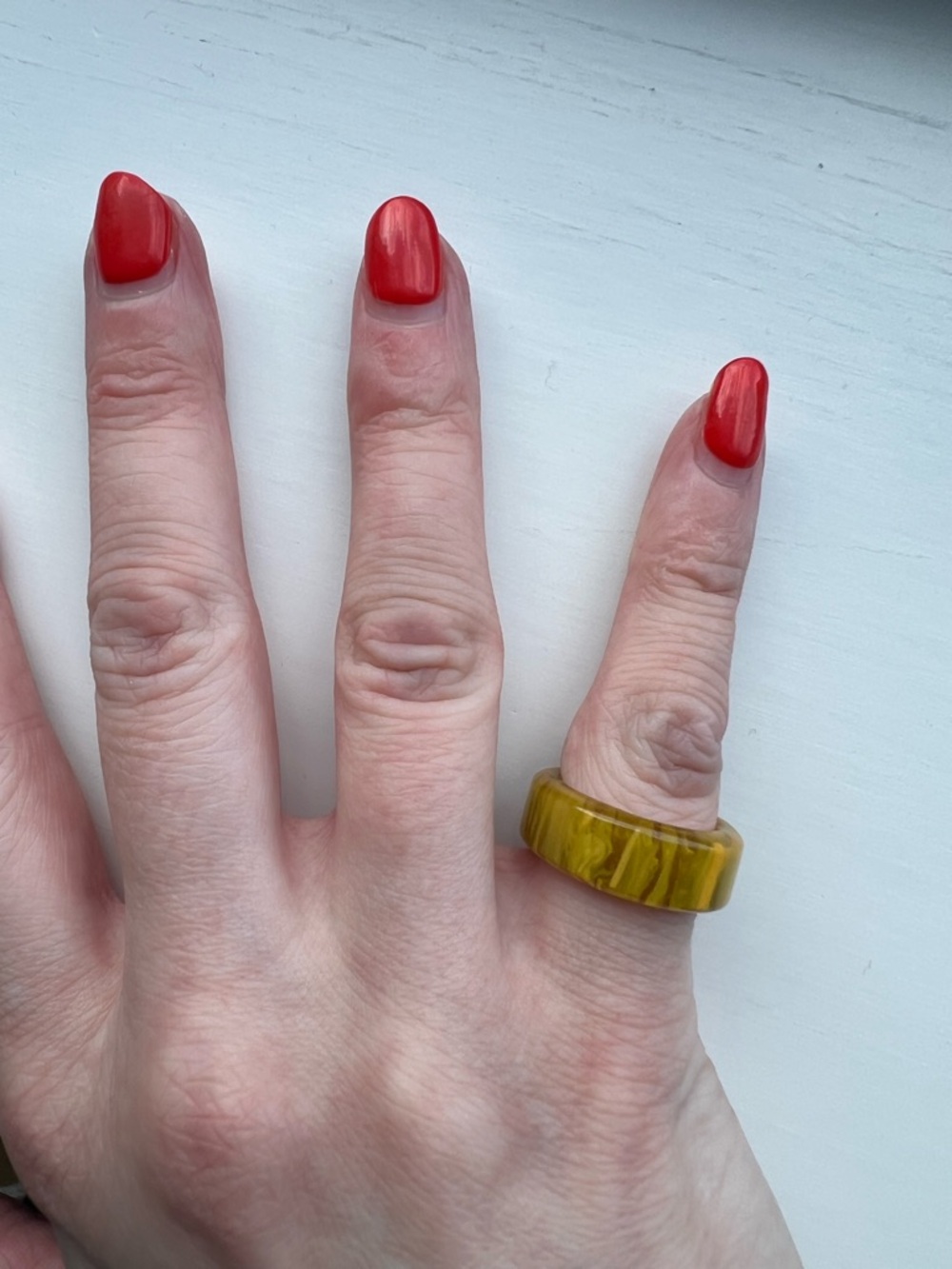 Vintage 1930s Chunky Bakelite Yellow Caramel Marbled Ring - Size 4.5